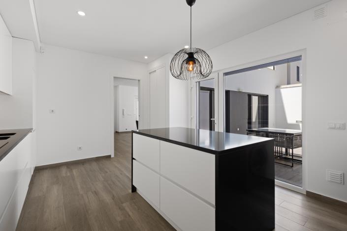 Image No.9-3 Bed Villa for sale