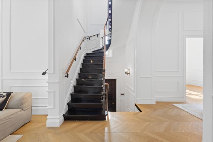 Image No.10-6 Bed Villa for sale