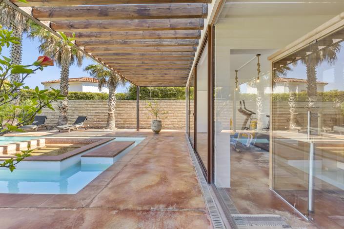 Image No.12-4 Bed Villa for sale