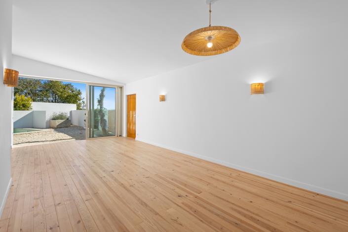 Image No.9-3 Bed Country House for sale