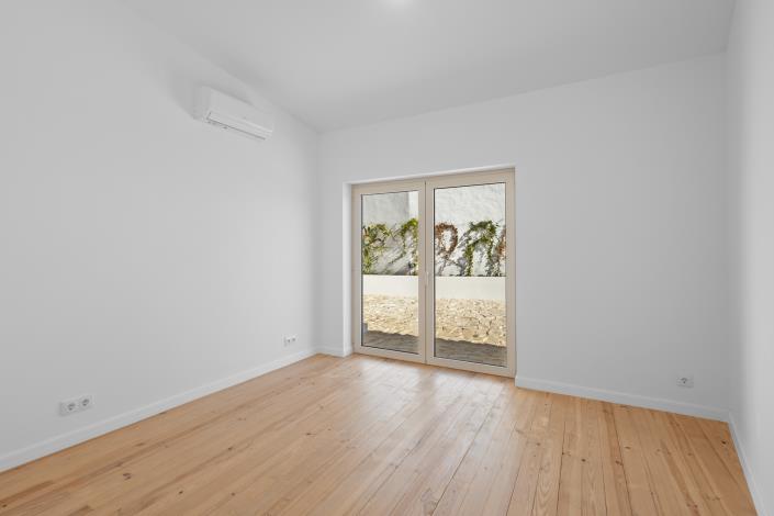 Image No.17-3 Bed Country House for sale