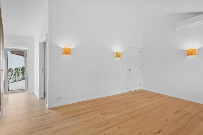 Image No.26-3 Bed Country House for sale