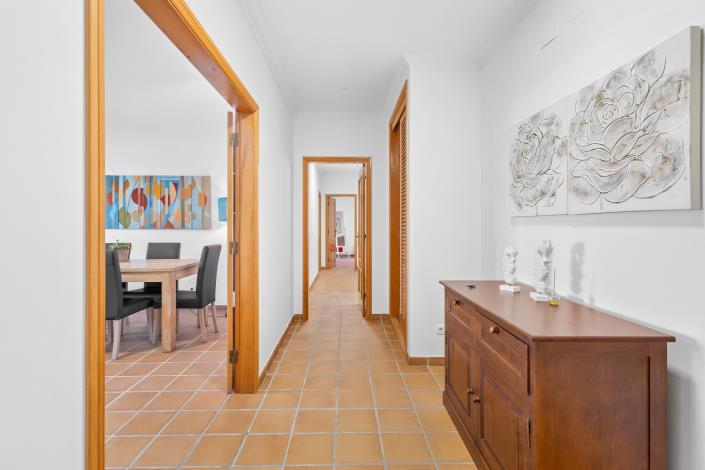 Image No.10-4 Bed Apartment for sale