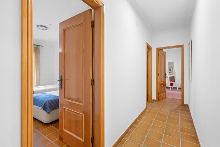 Image No.14-4 Bed Apartment for sale