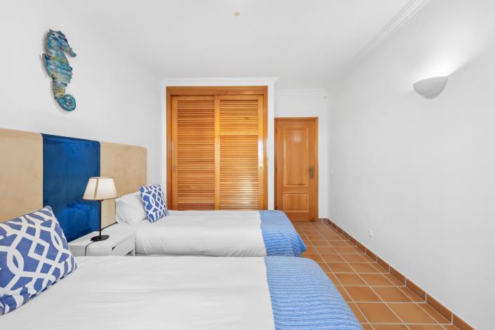 Image No.17-4 Bed Apartment for sale