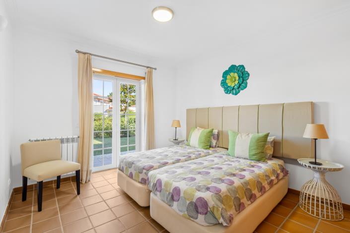 Image No.18-4 Bed Apartment for sale