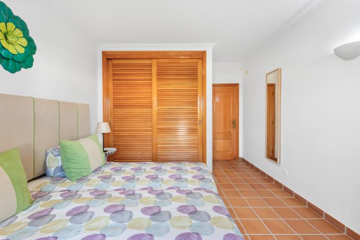 Image No.19-4 Bed Apartment for sale