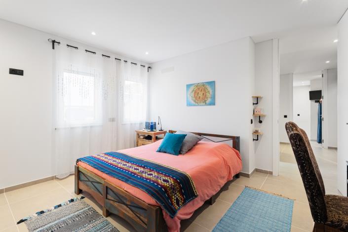 Image No.18-3 Bed Villa for sale