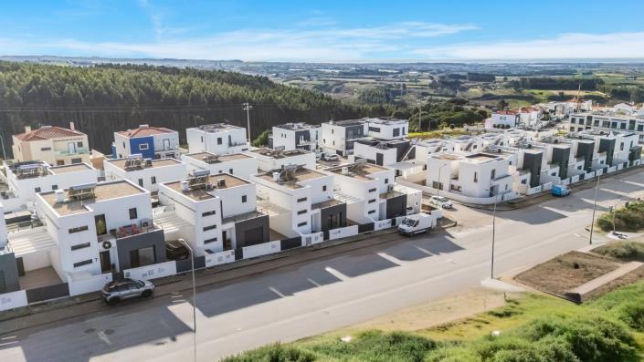 Image No.36-3 Bed Villa / Detached for sale