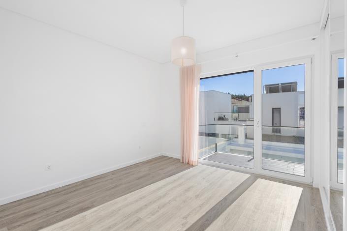 Image No.13-3 Bed Villa / Detached for sale