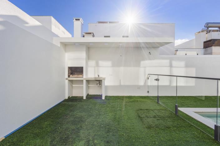 Image No.27-3 Bed Villa / Detached for sale