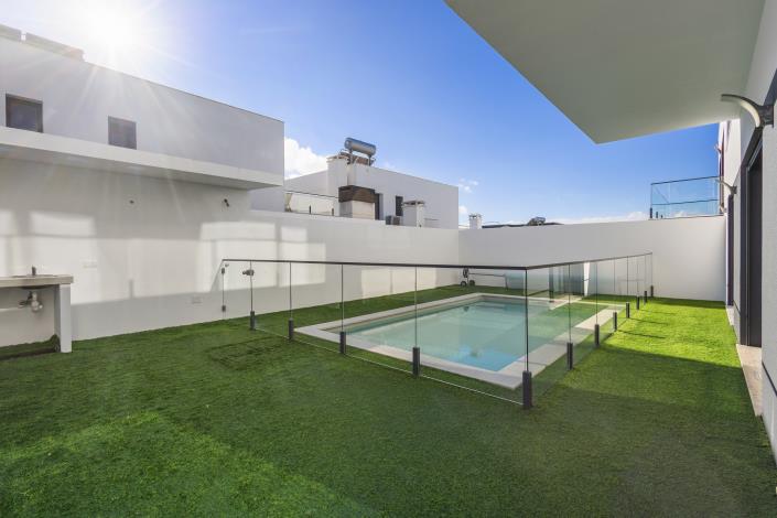 Image No.26-3 Bed Villa / Detached for sale