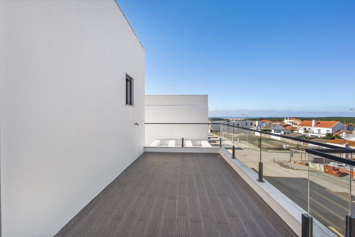 Image No.24-3 Bed Villa / Detached for sale