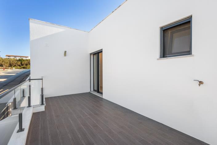 Image No.25-3 Bed Villa / Detached for sale