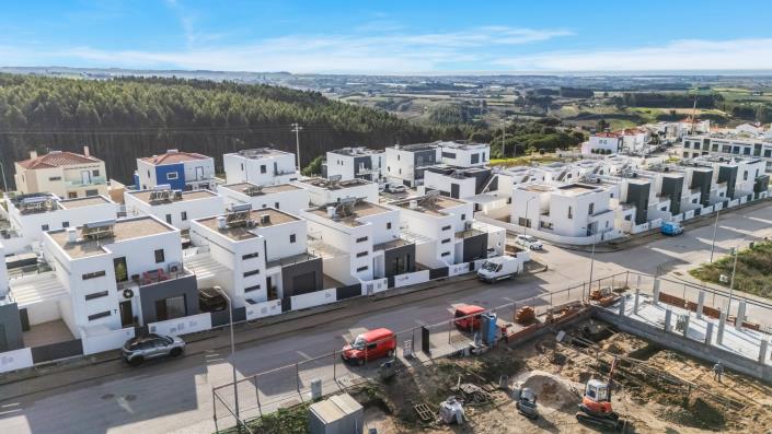 Image No.34-3 Bed Villa / Detached for sale