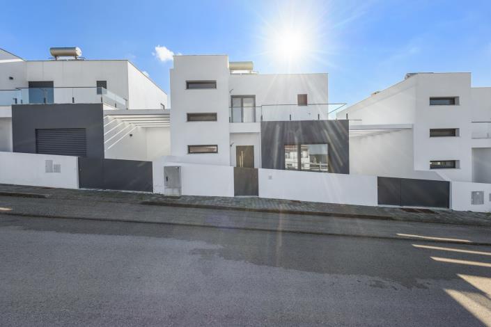 Image No.4-3 Bed Villa / Detached for sale