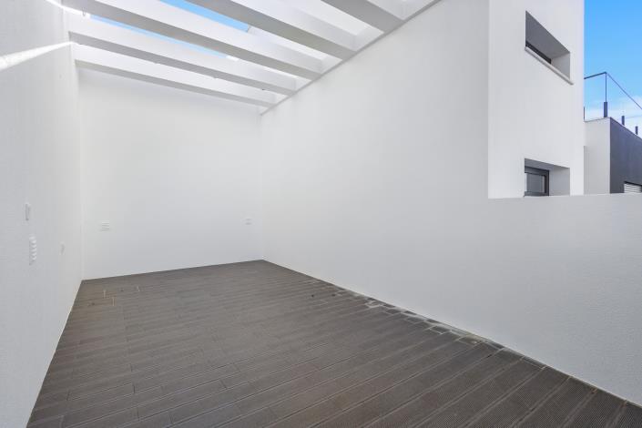 Image No.31-3 Bed Villa / Detached for sale