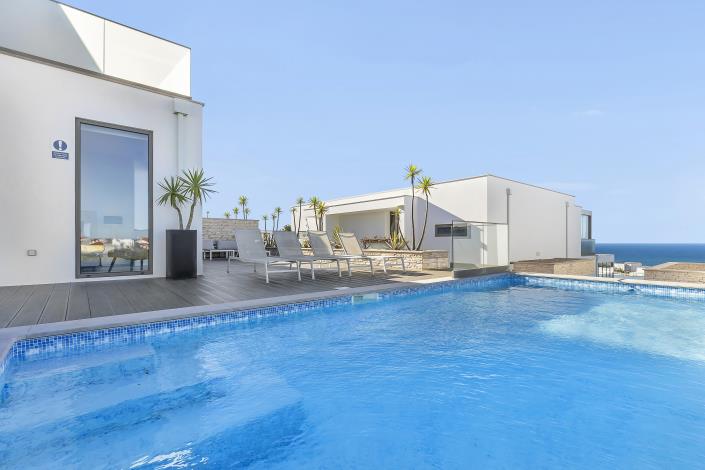 Image No.12-4 Bed Villa / Detached for sale