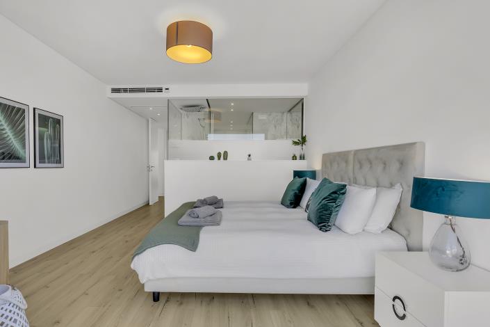 Image No.18-4 Bed Villa / Detached for sale