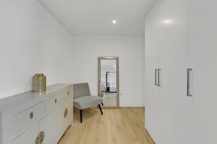 Image No.24-4 Bed Villa / Detached for sale