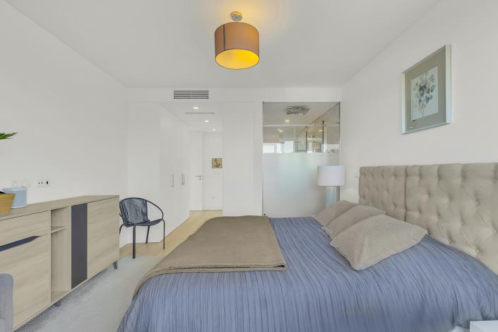 Image No.25-3 Bed Semi-Detached for sale