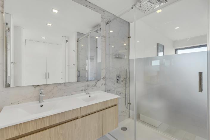 Image No.26-3 Bed Semi-Detached for sale