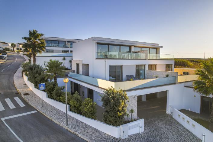 Image No.32-3 Bed Semi-Detached for sale