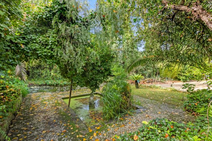 Image No.8-10 Bed House/Villa for sale