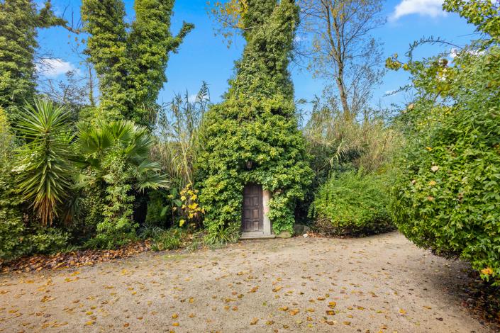 Image No.9-10 Bed House/Villa for sale