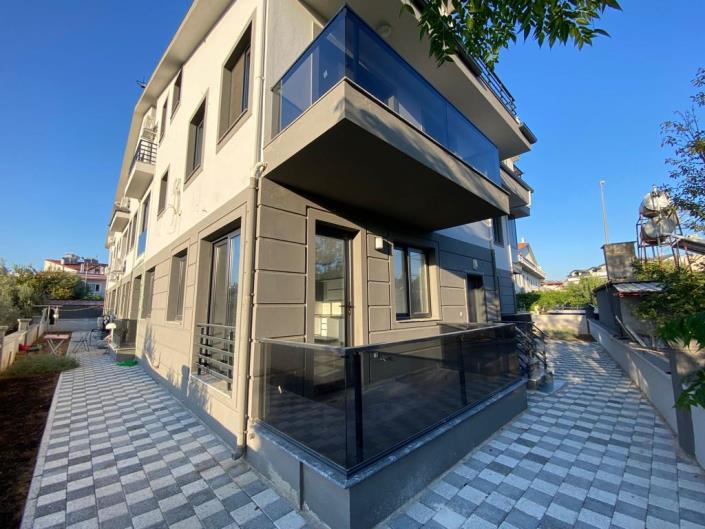 Image No.1-4 Bed Duplex for sale