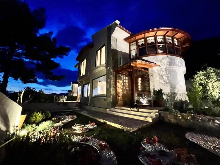 Image No.1-3 Bed Villa / Detached for sale