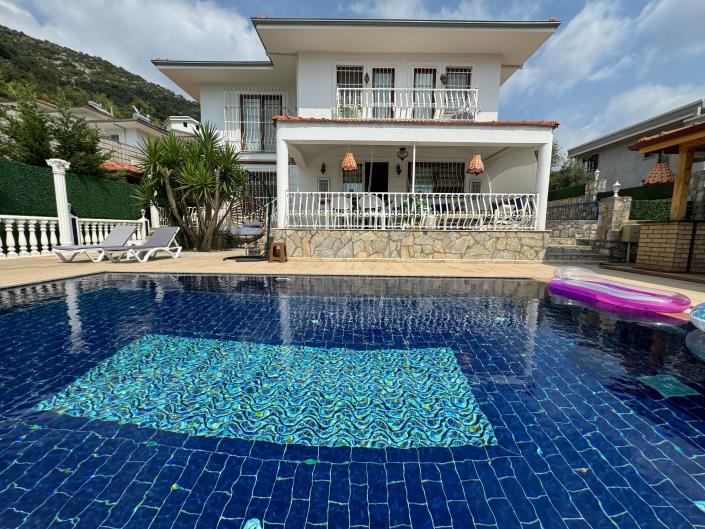 Image No.1-Villa / Détaché de 3 chambres à vendre à Yesilüzümlü