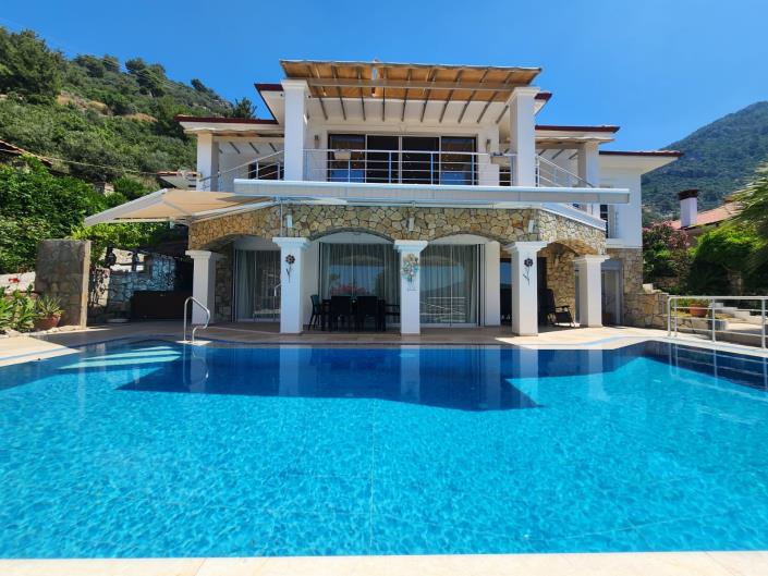 Image No.1-4 Bed Villa / Detached for sale