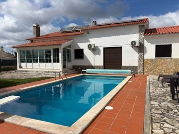 1 - Caldas da Rainha, Villa