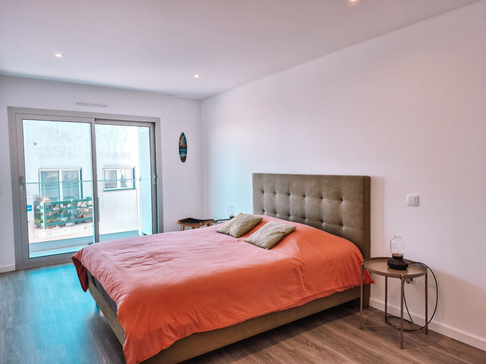 Image No.10-3 Bed Apartment for sale