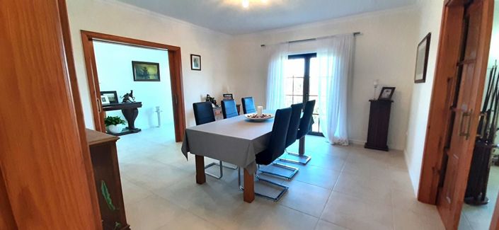 Image No.10-5 Bed Villa for sale