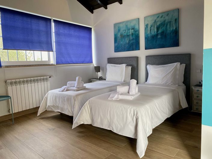 Image No.10-10 Bed Farmhouse for sale