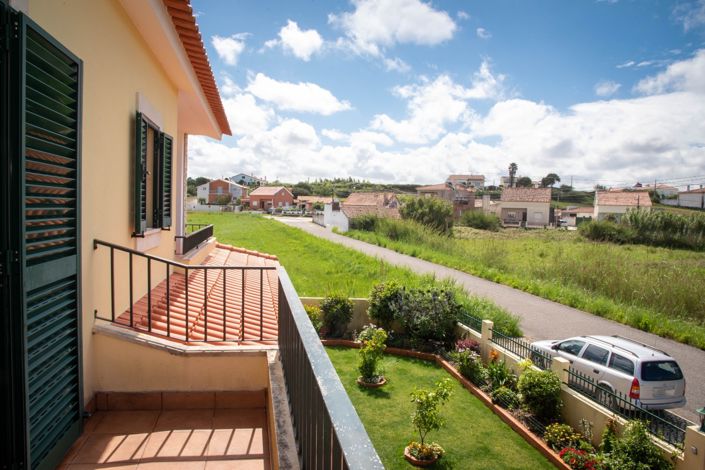 Image No.17-Villa de 4 chambres à vendre à Caldas da Rainha