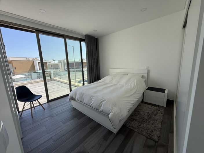 Image No.8-4 Bed Villa for sale