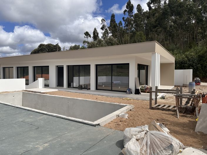Image No.1-3 Bed Villa for sale