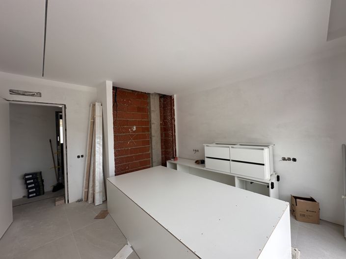 Image No.10-3 Bed Villa for sale