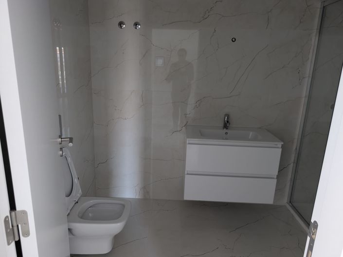 Image No.8-2 Bed Apartment for sale