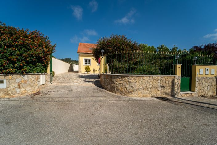 Image No.3-4 Bed Villa for sale