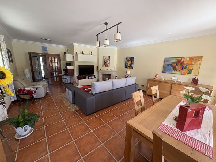 Image No.6-4 Bed Villa for sale