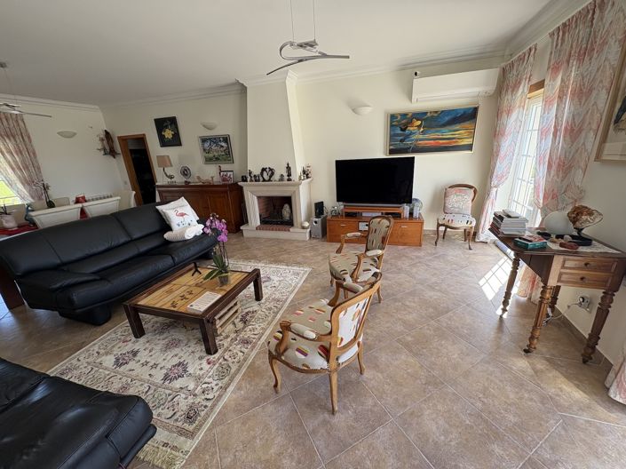 Image No.8-4 Bed Villa for sale