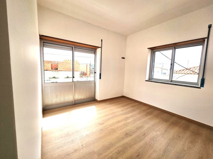 Image No.17-1 Bed Apartment for sale