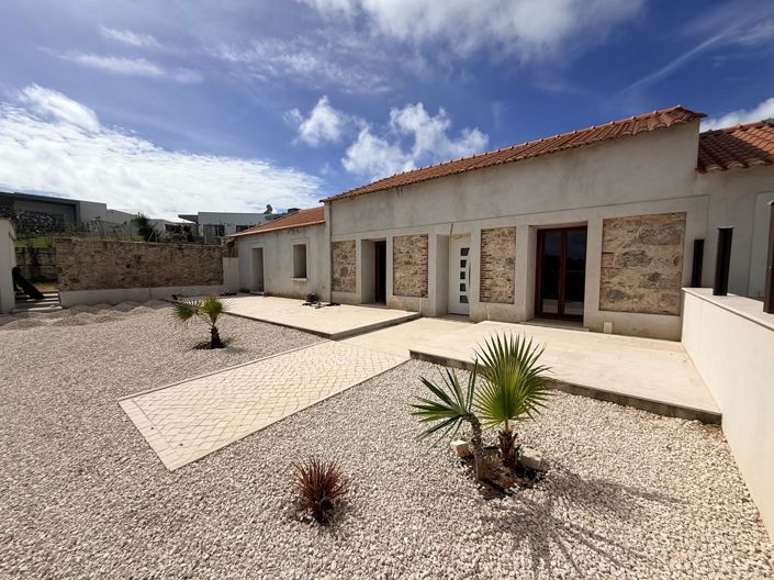 Image No.2-4 Bed Villa for sale