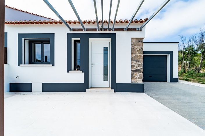 Image No.2-4 Bed Villa for sale
