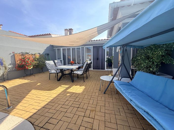 Image No.20-2 Bed Villa for sale