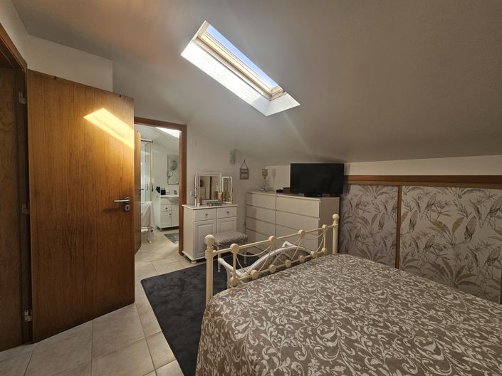 Image No.9-2 Bed Villa for sale